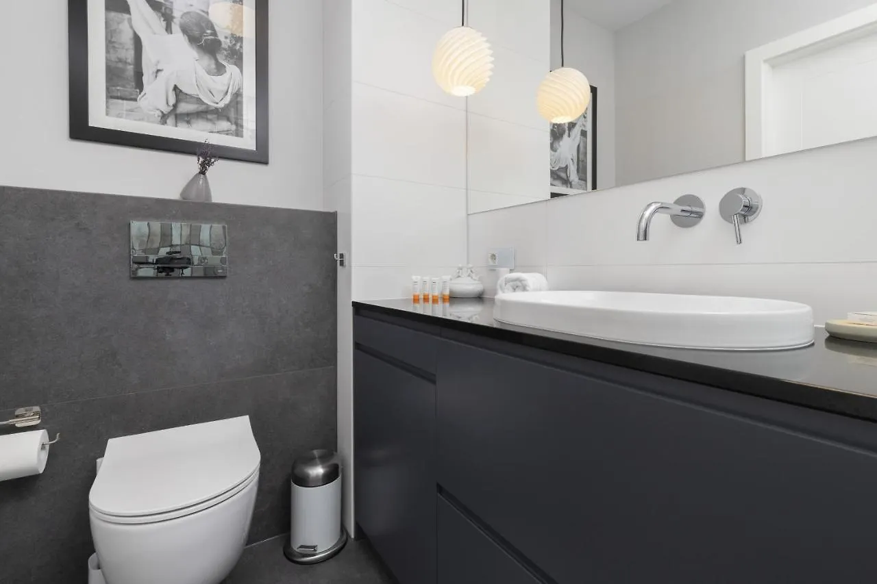 Aura Studio Apartment Downtown Gdansk By Noclegi Renters 0*,  Poland